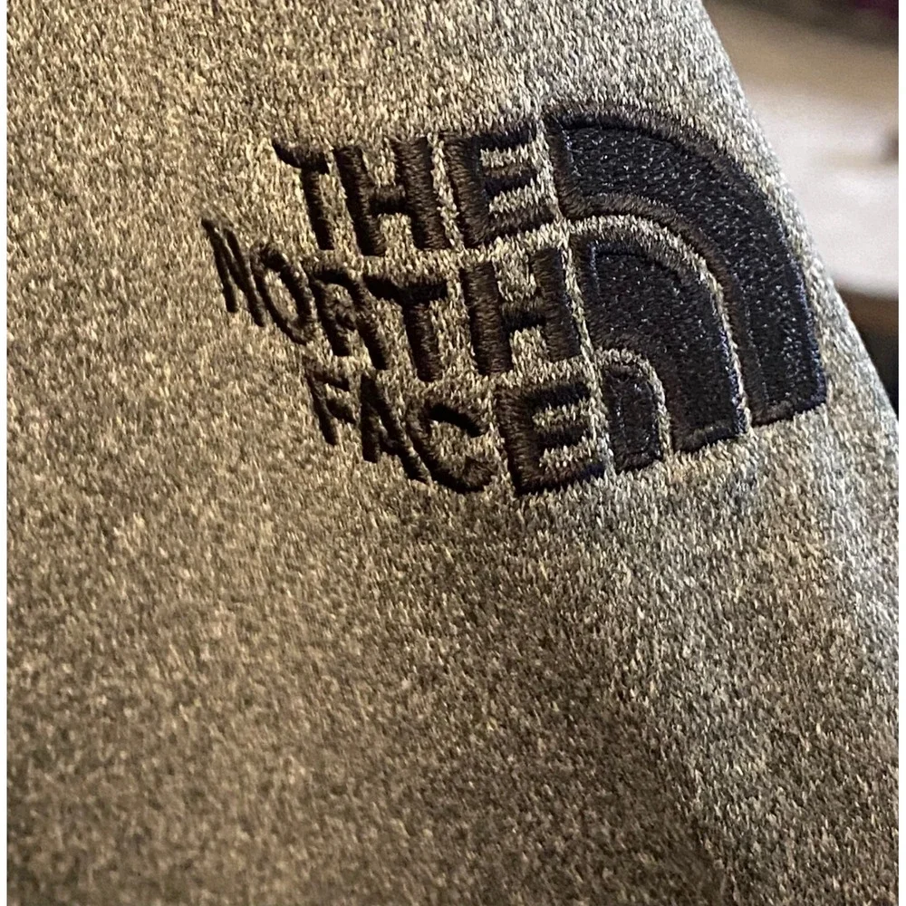 The North Face Quarter Zip GM Genuine Parts Grey Men's XL Pullover Sweatshirt